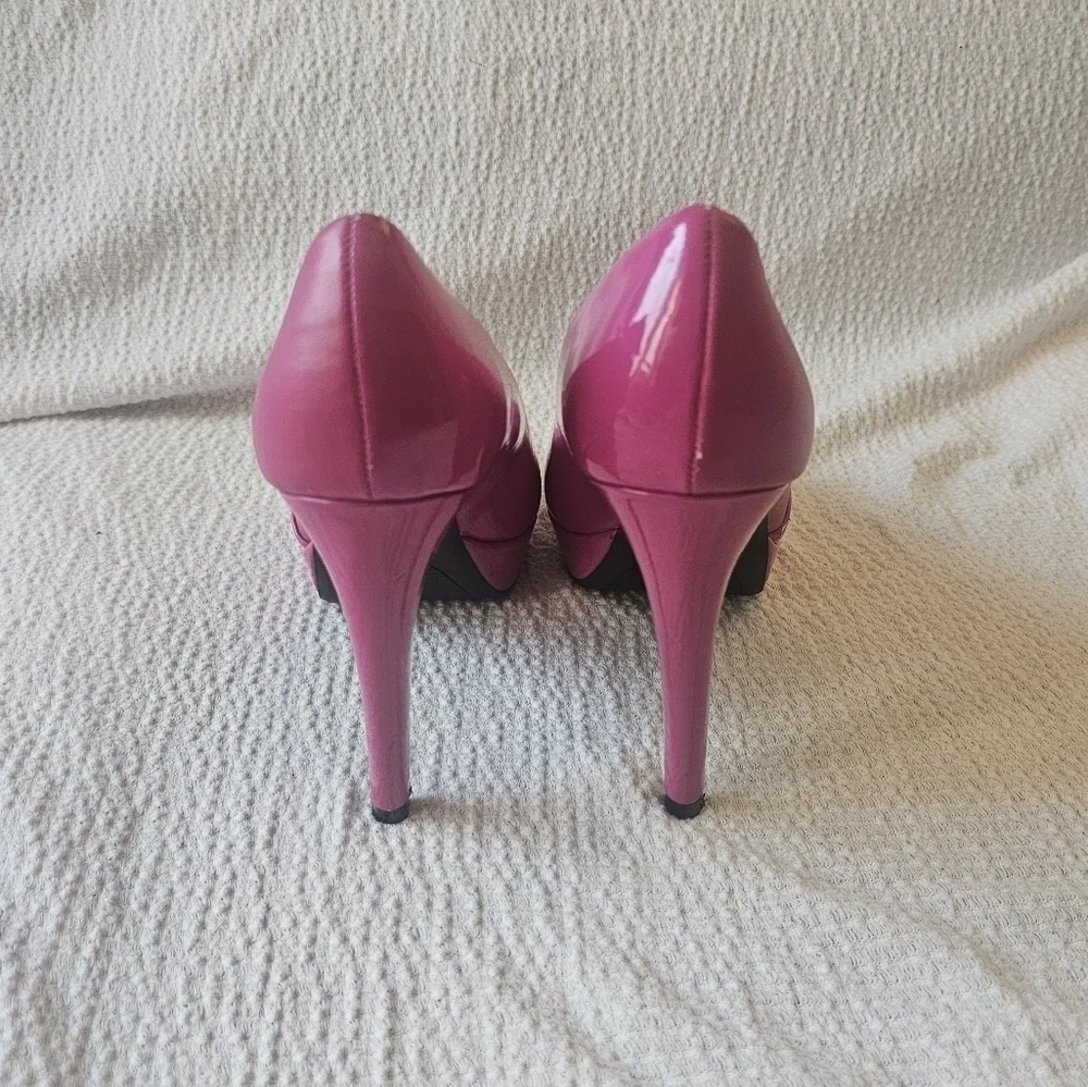 Rampage Granville patent leather hot pink peekaboo pumps size 8